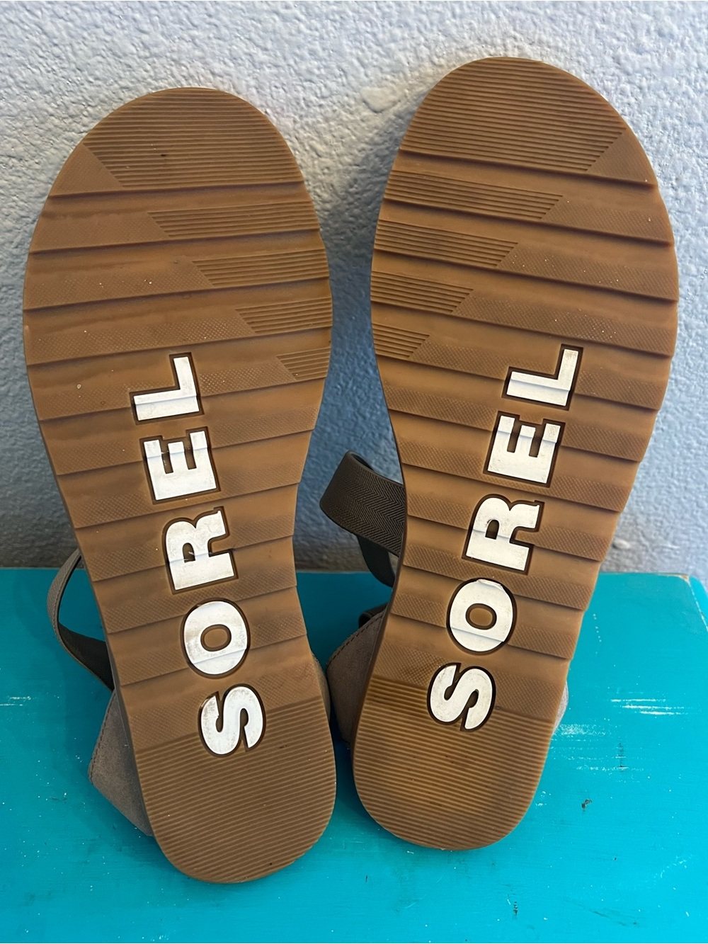 Sorel Ella II Ash Sandals Size 10 - Picture 8 of 8